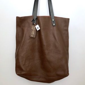 gap leather tote